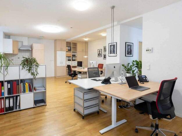 Büro zum Kauf 199.000 € 4 Zimmer 101 m² Bürofläche Süd Stuttgart 70199