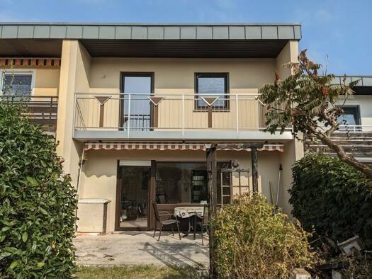 Reihenhaus zur Miete 1.300 € 7 Zimmer 107 m² 205 m² Grundstück frei ab sofort Regenstauf Regenstauf 93128