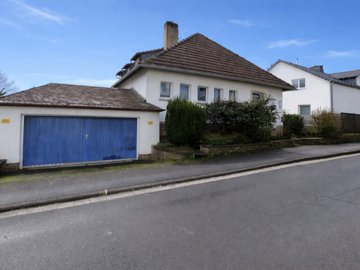 Einfamilienhaus zum Kauf provisionsfrei 895.000 € 15 Zimmer 340,6 m² 1.071 m² Grundstück Geisenheim 65366