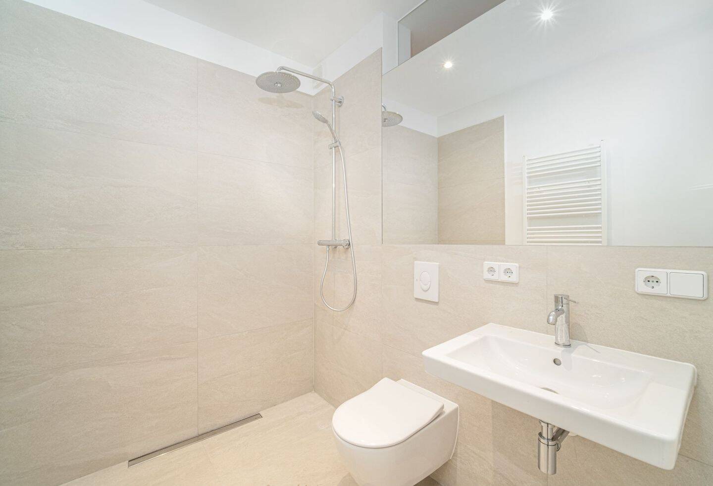 Wohnkomfort in Wilmersdorf: Helle 2-Zimmer-Wohnung mit Balkon – Darmstädter Straße 9, 10707 Berlin – Vorschaubild 3