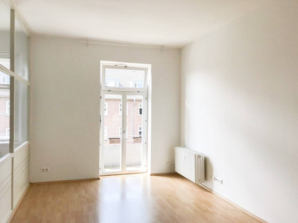 Schöne Wohnung - zentrale Lage - nähe Kauffhof – Adolf-Ehrtmann-Straße 1, 23564 Lübeck – Vorschaubild 3