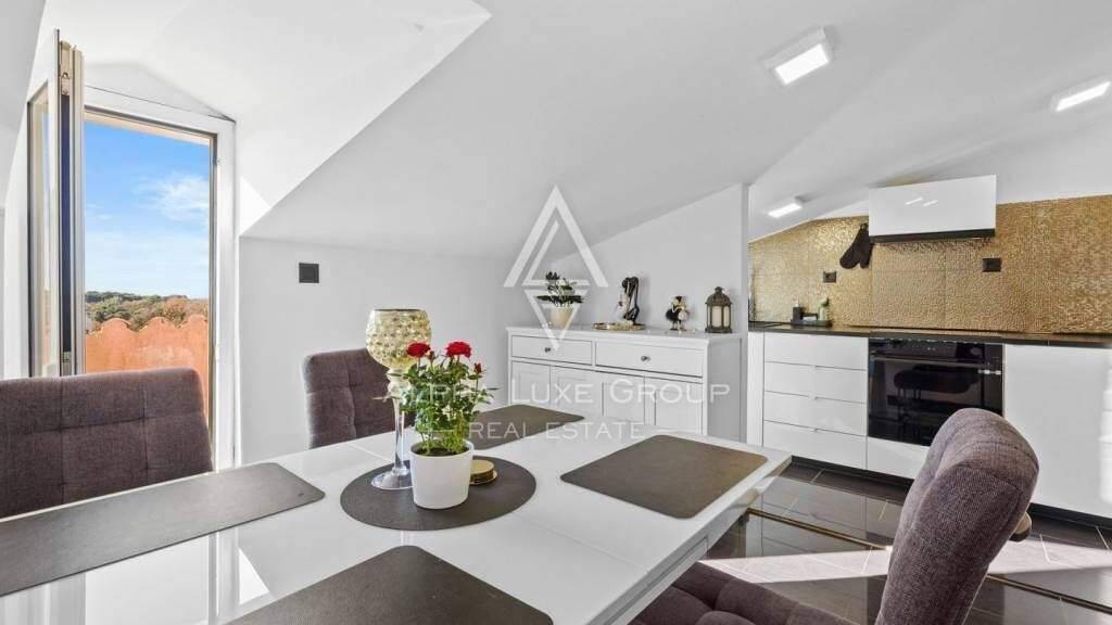 Wohnung zum Kauf 319.000 € 3 Zimmer 93 m² Rovinj Rovinj