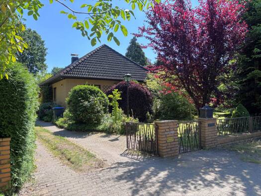 Einfamilienhaus zum Kauf 895.000 € 6 Zimmer 205 m² 1.068 m² Grundstück Sasel Hamburg 22393
