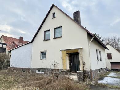 Einfamilienhaus zur Zwangsversteigerung 98.000 € 7 Zimmer 150,2 m² 1.054 m² Grundstück frei ab sofort Eime Eime 31036