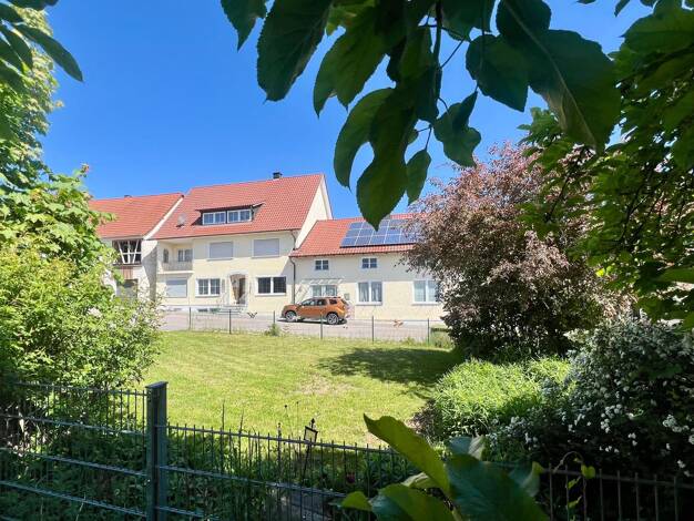Haus zum Kauf 11 Zimmer 268 m² 622 m² Grundstück frei ab sofort Osterberg 89296