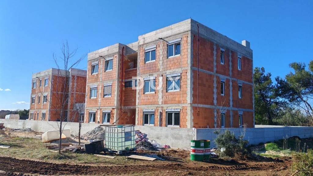 Wohnung zum Kauf 226.000 € 3 Zimmer 77 m² 1. Geschoss Nin