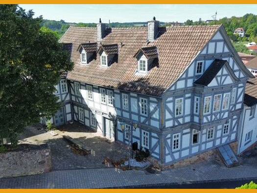 Mehrfamilienhaus zum Kauf provisionsfrei 369.900 € 13 Zimmer 367 m² 378 m² Grundstück Treysa Schwalmstadt 34613