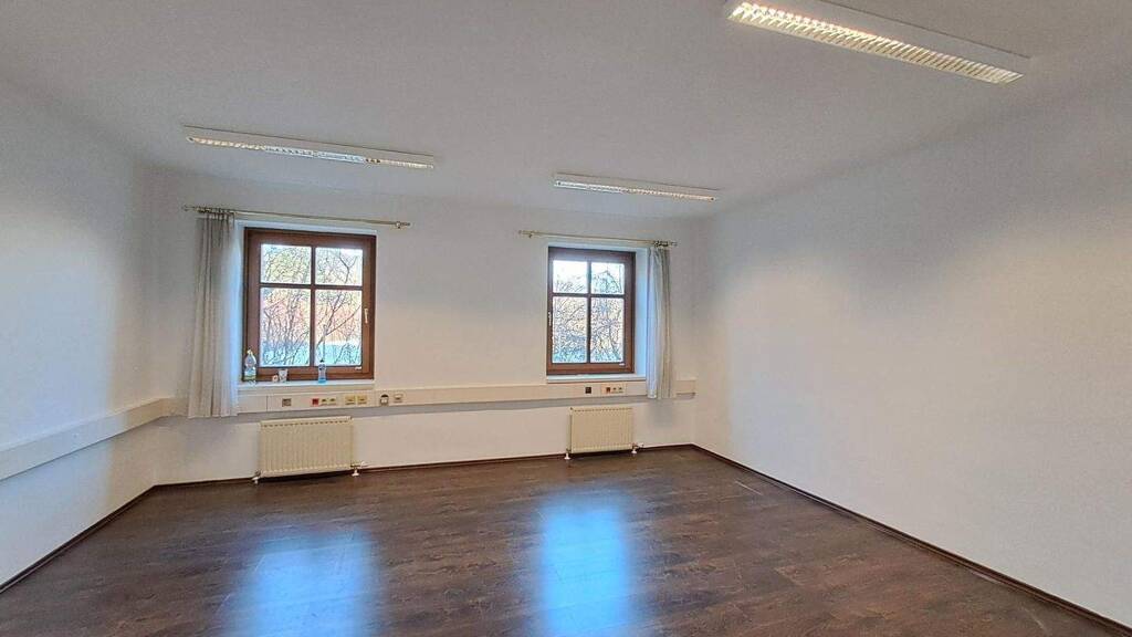 Bürofläche zur Miete 1.800 € 6 Zimmer Baden 2500