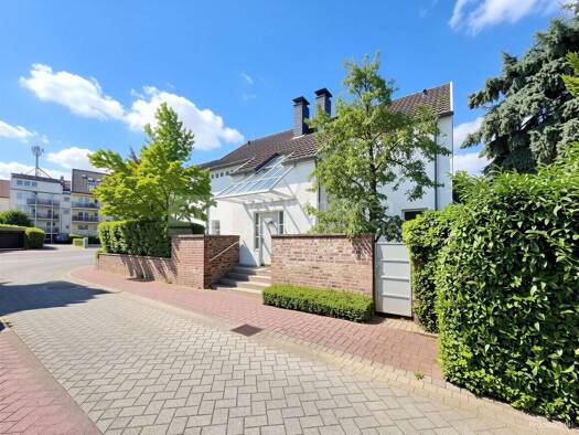 Einfamilienhaus zum Kauf 600.000 € 6 Zimmer 134 m² 371 m² Grundstück Sieglar Troisdorf 53844