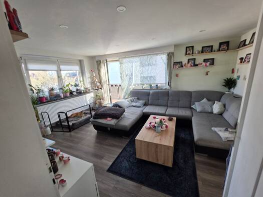 WG-Zimmer zur Miete 1.750 € 6 Zimmer 120 m² Geschoss 2/3 frei ab 01.10.2026 Köngen 73257