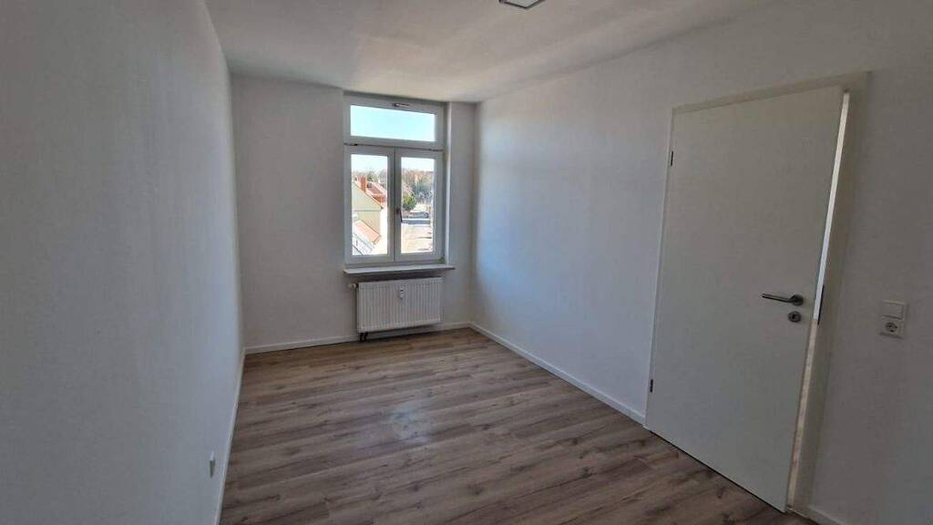 Wohnung zur Miete 330 € 2 Zimmer 58 m² 2. Geschoss Glauchau 08371