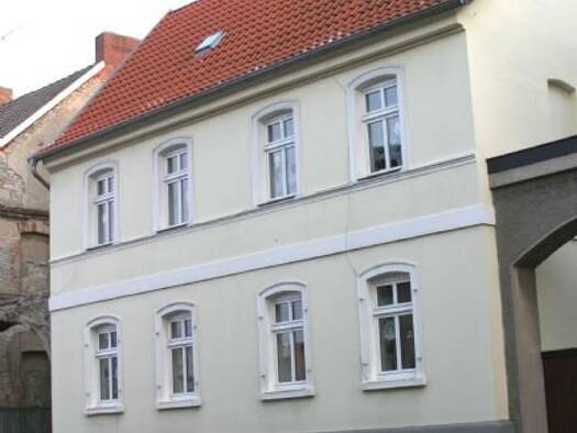 Mehrfamilienhaus zum Kauf provisionsfrei 59.000 € 8 Zimmer 190 m² 314 m² Grundstück frei ab sofort Calbesche Straße (Förderstedt) Förderstedt Staßfurt 39443
