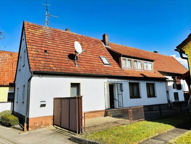 Einfamilienhaus zum Kauf 155.000 € 8 Zimmer 145 m² 559 m² Grundstück Augsfeld Haßfurt 97437
