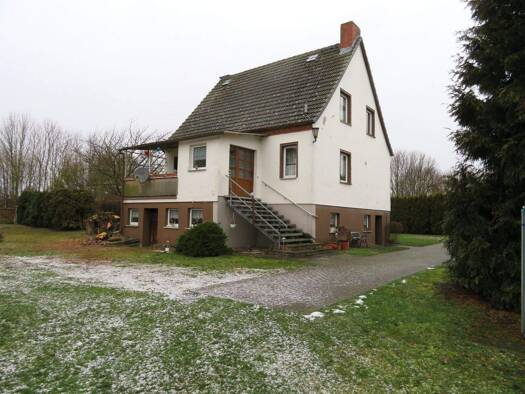 Einfamilienhaus zum Kauf 145.000 € 4 Zimmer 110 m² 3.400 m² Grundstück frei ab 01.05.2026 Prenzlau 17291