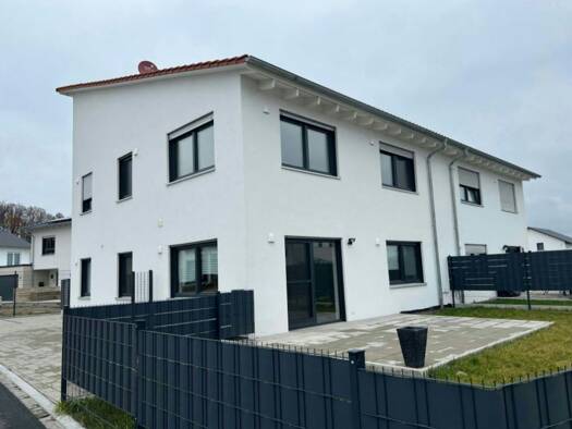 Doppelhaushälfte zur Miete 1.500 € 4 Zimmer 155 m² 400 m² Grundstück frei ab sofort Dombühl Dombühl 91601