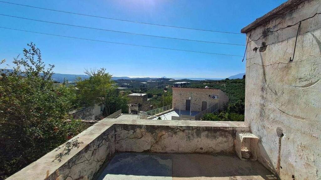 Einfamilienhaus zum Kauf 85.000 € 8 Zimmer 267 m² 227 m² Grundstück Galia 704 00