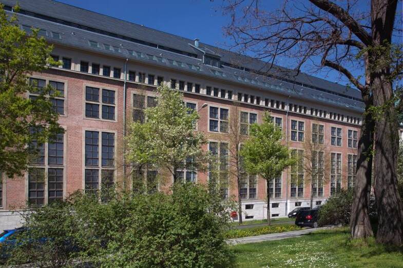Wohnung zur Miete 1.698 € 4 Zimmer 134,9 m² Dachgeschoss, 4. Geschoss frei ab 01.06.2025 Gutenbergplatz 3 Zentrum - Südost Leipzig 04103
