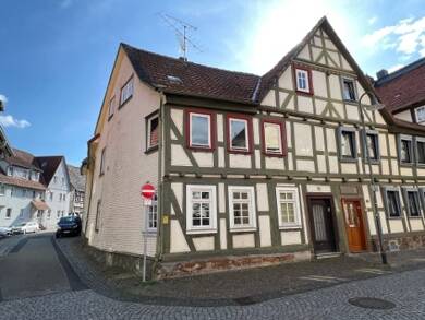 Mehrfamilienhaus zum Kauf provisionsfrei 169.900 € 8 Zimmer 162,5 m² 147 m² Grundstück Alsfeld Alsfeld 36304