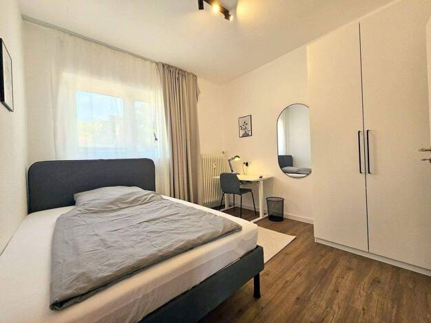 WG-Zimmer zur Miete Wohnen auf Zeit 530 € 11 m² 2. Geschoss frei ab 01.01.2026 Röderbergweg 2. OG li Ostend Frankfurt am Main 60314
