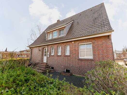 Einfamilienhaus zum Kauf 349.900 € 7 Zimmer 166 m² 384 m² Grundstück Uelsen Uelsen 49843