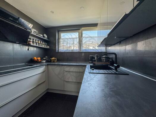 Wohnung zum Kauf 275.000 € 5 Zimmer 109,3 m² Niedernhausen Niedernhausen 65527