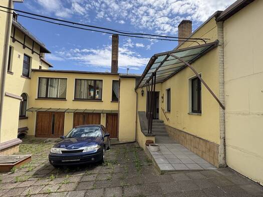 Mehrfamilienhaus zum Kauf 90.000 € 19 Zimmer 300 m² 790 m² Grundstück Ellefeld 08236