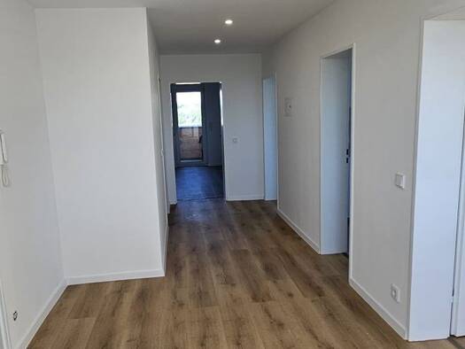 Wohnung zur Miete 1.050 € 3,5 Zimmer 93 m² Geschoss 10/11 frei ab sofort Bammental 69245