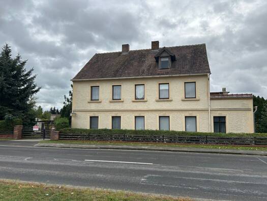Mehrfamilienhaus zum Kauf provisionsfrei 105.000 € 10 Zimmer 198 m² 1.000 m² Grundstück Berliner Chaussee 29 Bad Muskau Bad Muskau 02953