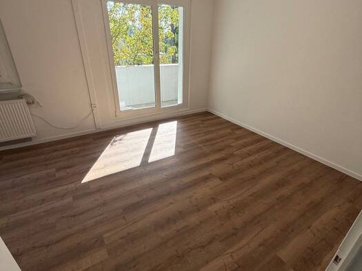 Wohnung zur Miete 380 € 3 Zimmer 57,2 m² 1. Geschoss frei ab sofort Jamboler Straße 29 Südstadt Halle (Saale) 06130