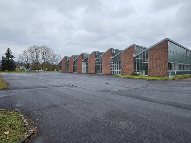 Lagerhalle zur Miete provisionsfrei 2.800 m² Lagerfläche Carl-Jacob-Kolb-Weg 2 Bestenheid Wertheim 97877