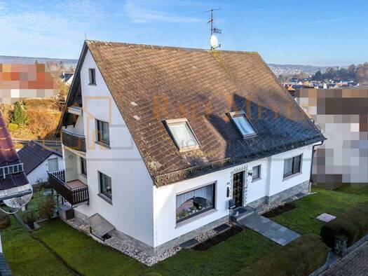 Haus zum Kauf 428.500 € 8 Zimmer 637 m² Grundstück frei ab 01.07.2026 Burgsolms Solms 35606