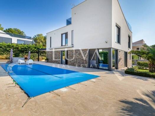 Haus zum Kauf 2.600.000 € 6 Zimmer 330 m² Fazana Fažana