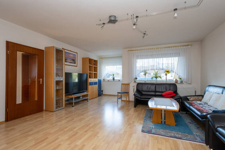 Wohnung zum Kauf 279.000 € 4 Zimmer 90,6 m² 3. Geschoss Stadtmitte Bergisch Gladbach 51465