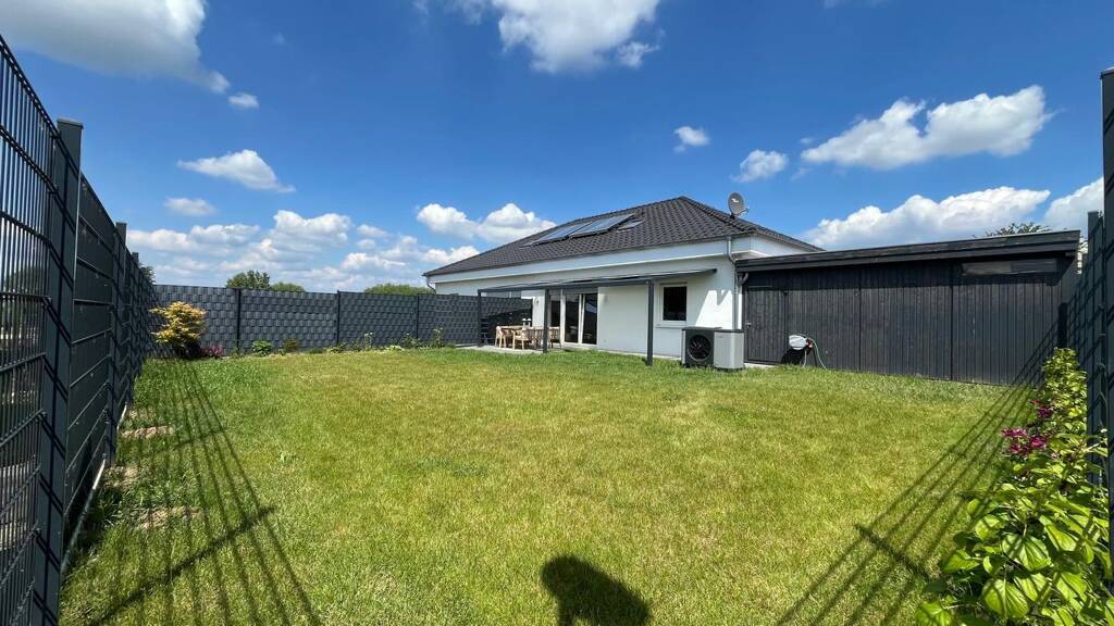 Doppelhaushälfte zum Kauf 349.000 € 3 Zimmer 122 m² 539 m² Grundstück frei ab 01.05.2026 An der Beeke Adenstedt Ilsede 31246