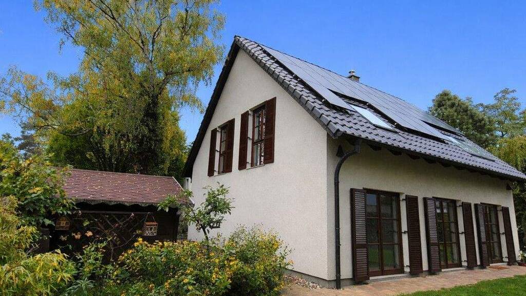 Einfamilienhaus zur Miete 3.000 € 6 Zimmer 157 m² 560 m² Grundstück Mahlsdorf Berlin / Mahlsdorf 12623