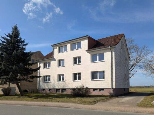 Mehrfamilienhaus zum Kauf 166.000 € 309 m² 635 m² Grundstück frei ab sofort Jördenstorf 17168