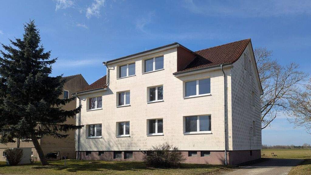 Mehrfamilienhaus zum Kauf 166.000 € 309 m² 635 m² Grundstück frei ab sofort Jördenstorf 17168