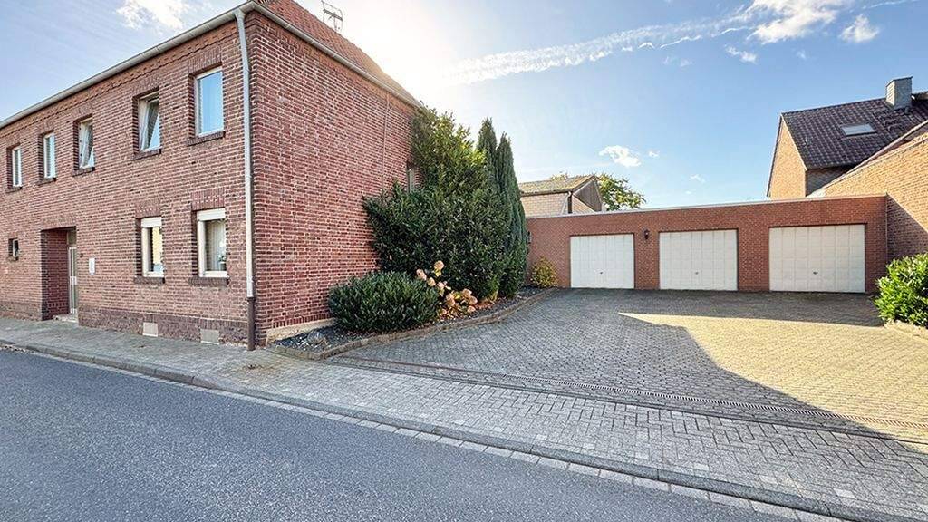 Einfamilienhaus zum Kauf 229.000 € 5 Zimmer 129 m² 530 m² Grundstück Kreuzrath Gangelt 52538