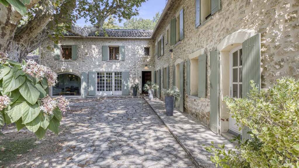 Einfamilienhaus zum Kauf 1.765.000 € 35.000 m² Grundstück VACQUEYRAS 84190