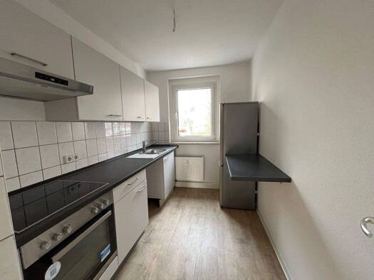 Wohnung zur Miete 350 € 3 Zimmer 56,7 m² 1. Geschoss frei ab sofort Dr.-Wilhelm-Külz-Straße 3 Marienthal Zwickau 08060