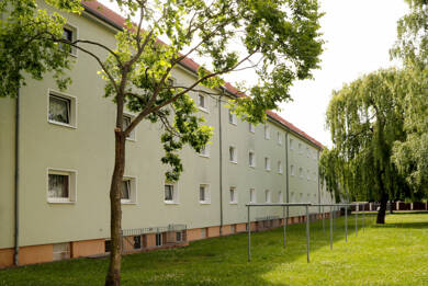 Wohnung zur Miete 337 € 2 Zimmer 51,8 m² EG Roßbacher Str. 2d Tagewerben Weißenfels 06667