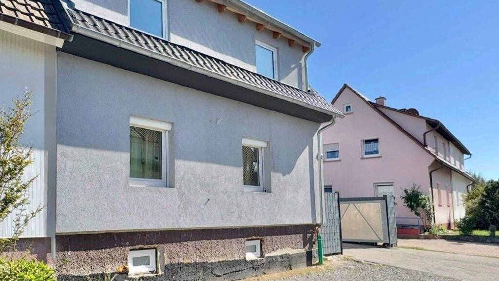 Doppelhaushälfte zum Kauf 399.000 € 4,5 Zimmer 88 m² 412 m² Grundstück Bretten 75015