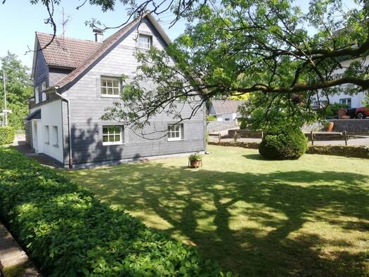 Einfamilienhaus zum Kauf 350.000 € 6 Zimmer 170 m² 641 m² Grundstück frei ab sofort Pernze Bergneustadt 51702