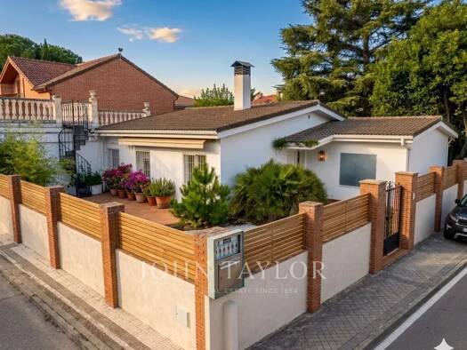 Haus zum Kauf 900.000 € 155 m² 740 m² Grundstück Majadahonda 28221