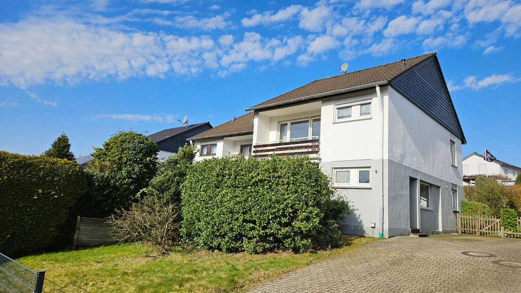 Doppelhaushälfte zum Kauf 359.000 € 4 Zimmer 111 m² 301 m² Grundstück Blecher Odenthal / Blecher 51519