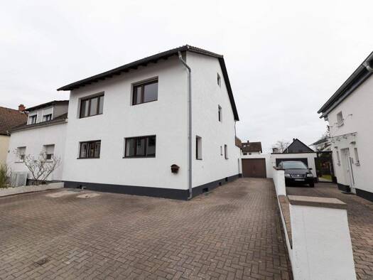 Doppelhaushälfte zum Kauf 550.000 € 7 Zimmer 228 m² 420 m² Grundstück frei ab sofort Richard-Strauß-Straße 26 Brühl 68782