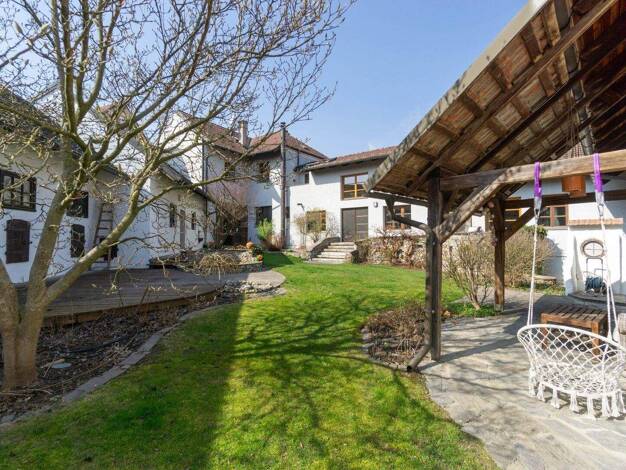 Haus zum Kauf 1.490.000 € 6 Zimmer 268 m² 2.088 m² Grundstück Stockerau 2000