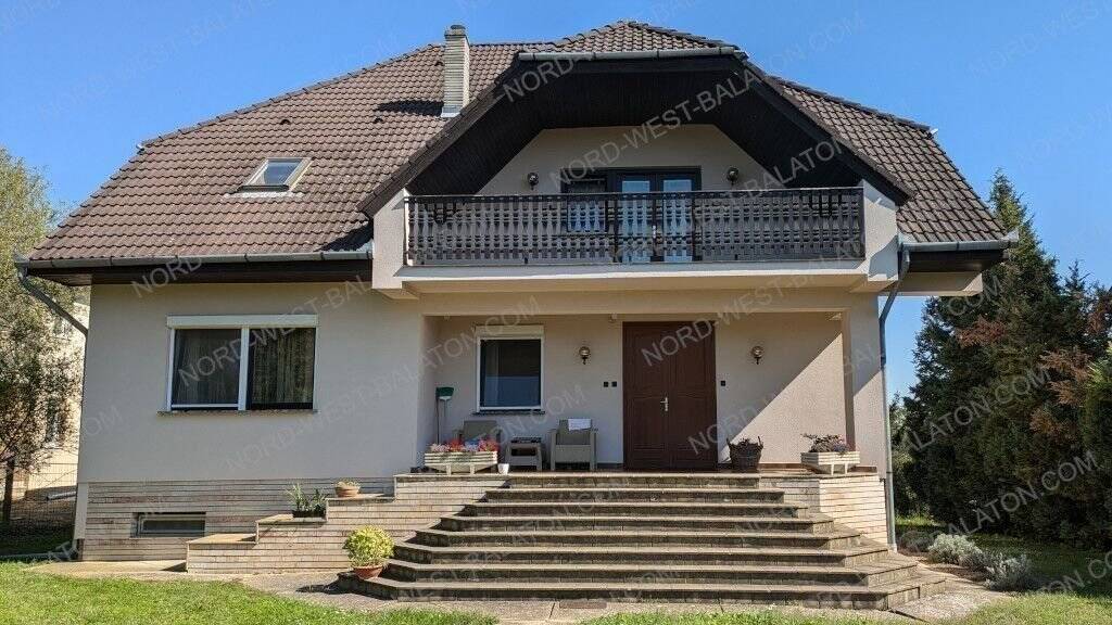 Einfamilienhaus zum Kauf provisionsfrei 318.000 € 7 Zimmer 300 m² 1.500 m² Grundstück Keszthely 8360