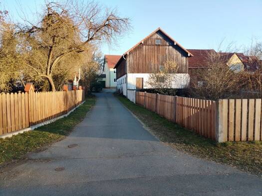 Wohnung zur Miete 1.200 € 3 Zimmer 86 m² Geschoss EG/3 frei ab sofort Frauenrichter Dorfplatz 1 Neunkirchen Weiden in der Oberpfalz 92637