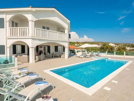 Villa zum Kauf 2.200.000 € 5 Zimmer 257 m² 5.200 m² Grundstück frei ab sofort Rogoznica 22203